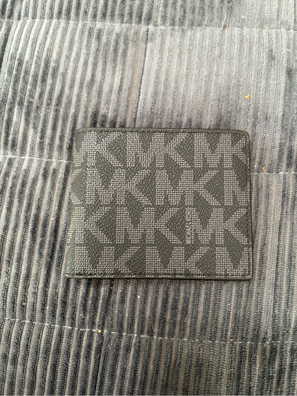 Michael Kors Men's Black/Gray MK Signature Bi-Fold Card Holder